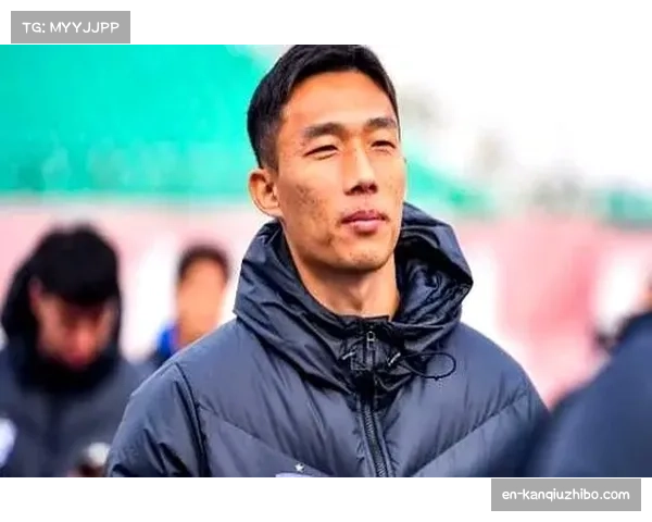 武汉三镇贺惯中卫位置责任重大 四粒失球源自边路传中防守 武汉三镇贺惯中卫位置责任重大 四粒失球源自边路传中防守